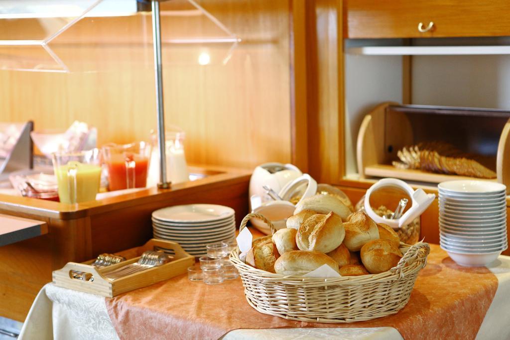 Hotel-Restaurant Wanders Elten Bagian luar foto