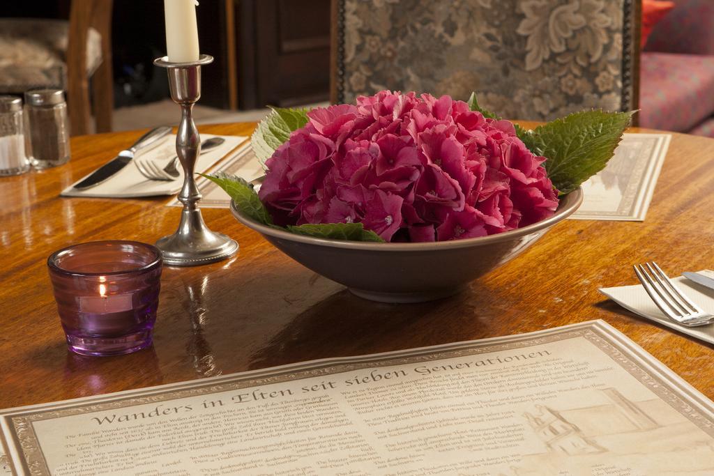Hotel-Restaurant Wanders Elten Bagian luar foto