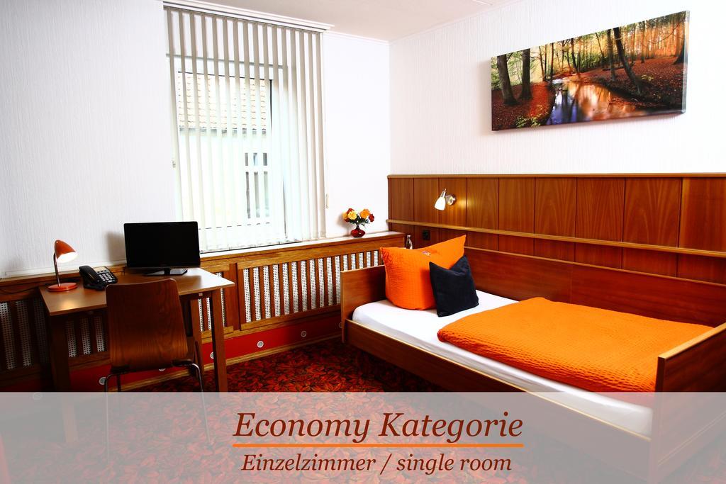 Hotel-Restaurant Wanders Elten Bagian luar foto