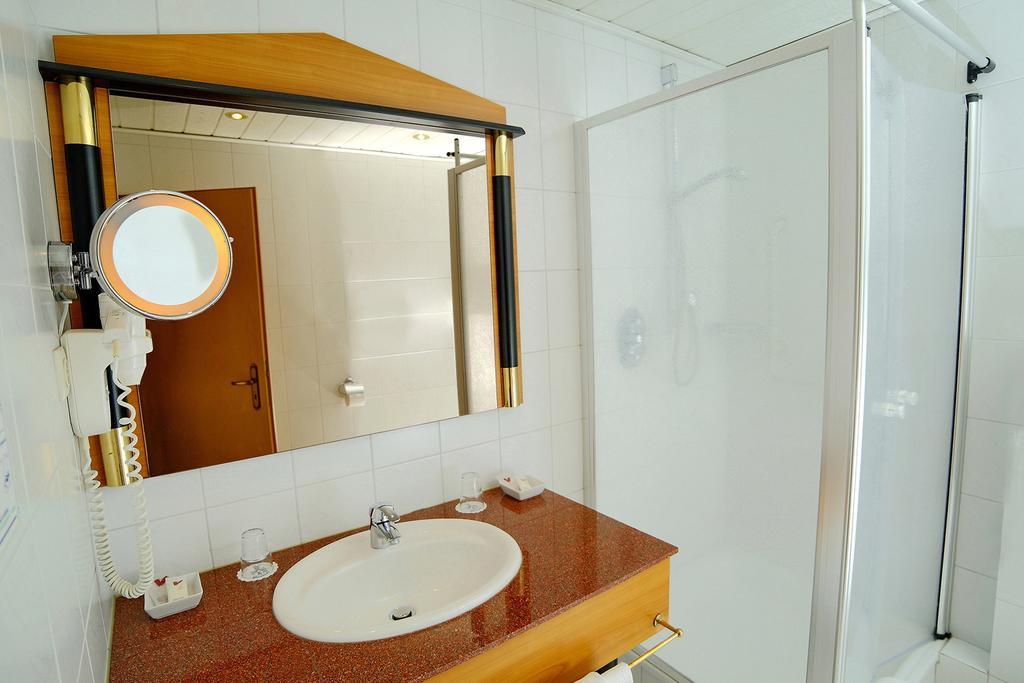 Hotel-Restaurant Wanders Elten Bagian luar foto