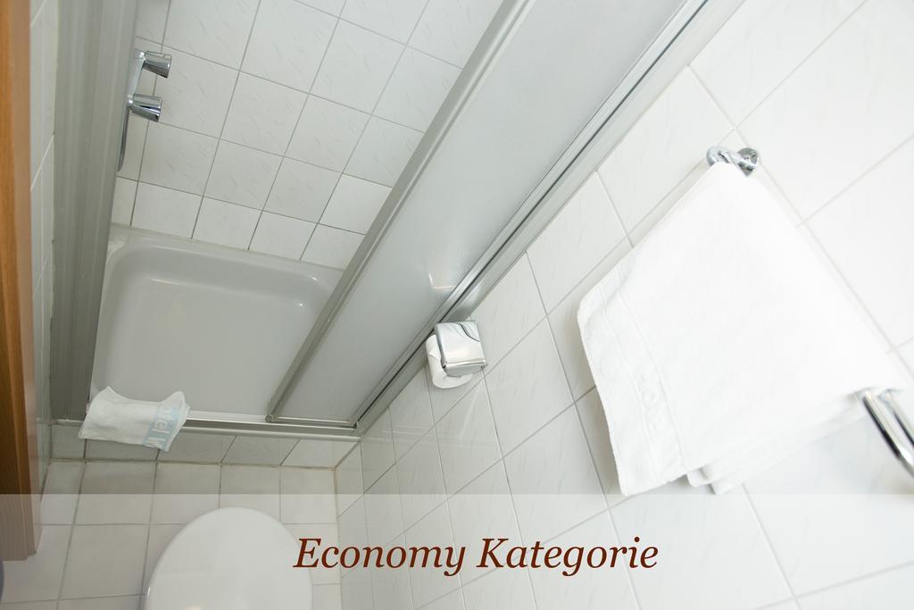 Hotel-Restaurant Wanders Elten Bagian luar foto